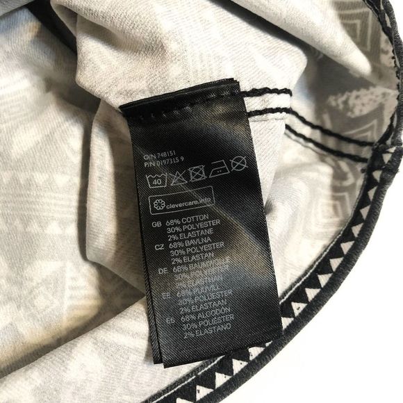 H&M Aztec Tribal Print Mini Skirt - Picture 4 of 5